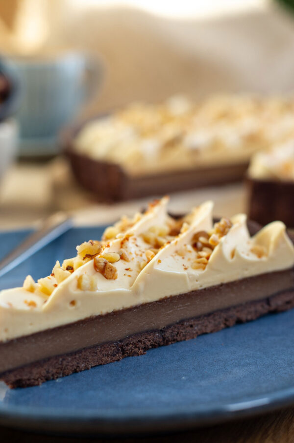 Tarta karmelowo orzechowa