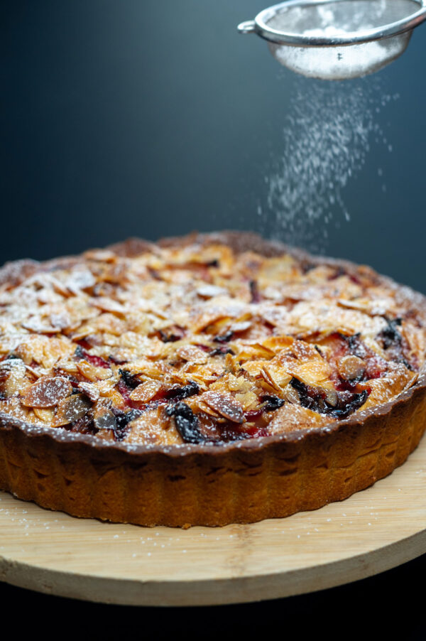 Tarta migdałowa ze śliwką